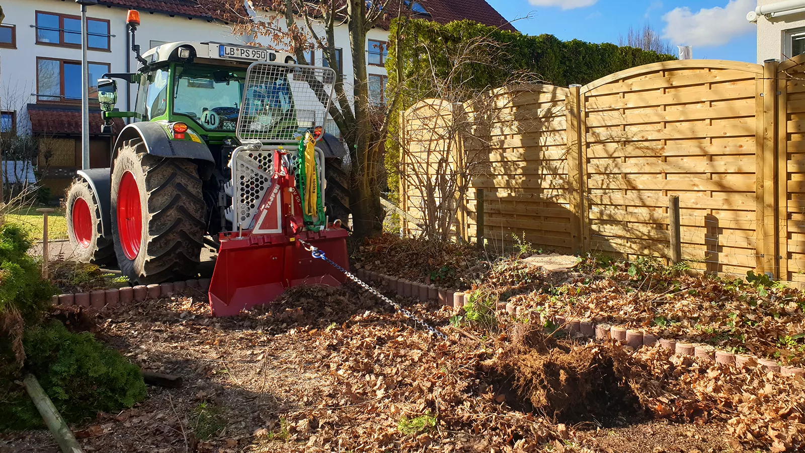 Traktor mit Seilwinde